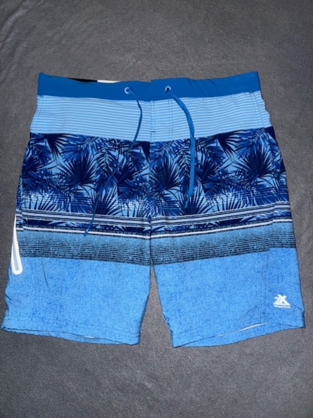 NWT ZeroXposur Men’s Swim Trunks Medium Blue Palm Leaf Board Shorts UPF 50+